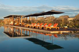 HOTEL ESCONDIDO