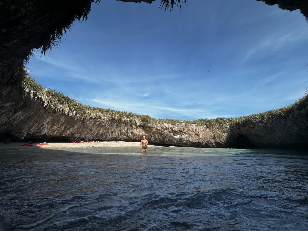 HIDDEN BEACH MARIETA ISLANDS