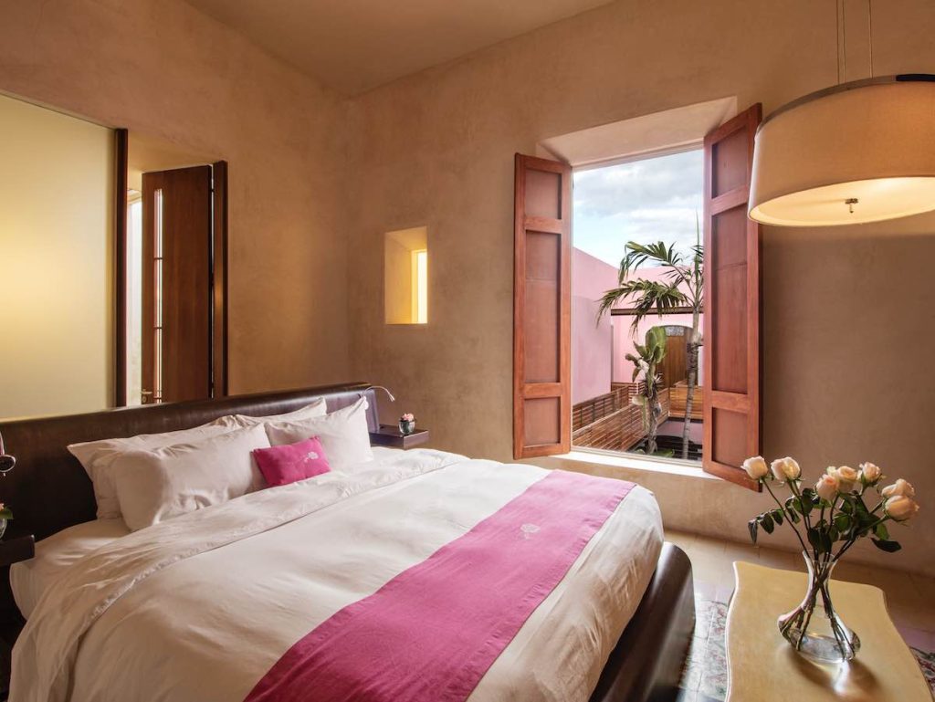 Rosas & Xocolate Boutique Hotel + Spa