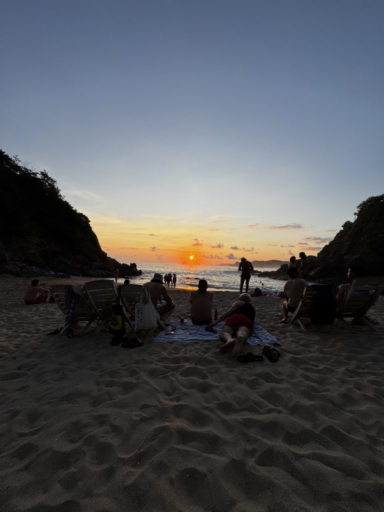 PLAYA DEL AMOR ZIPOLITE