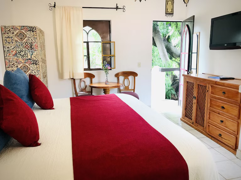 HOTEL CASA BLANCA